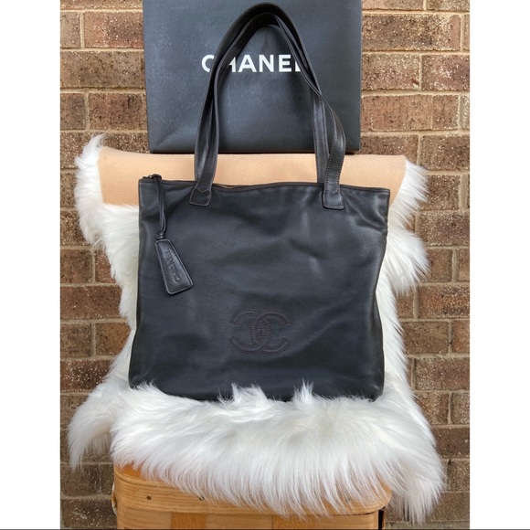 Chanel Black Leather Monogram Tote - Picture 8 of 8